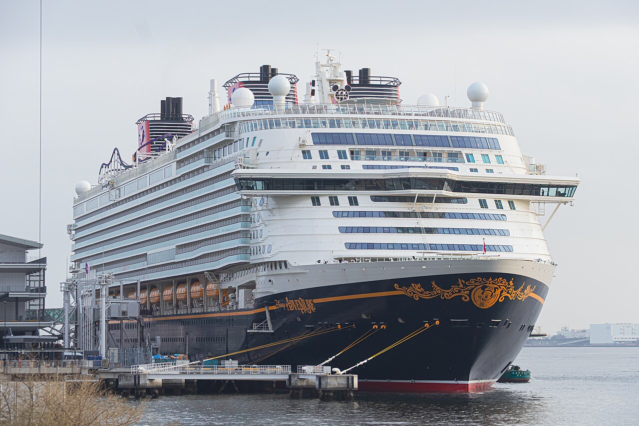 Cruise Ship